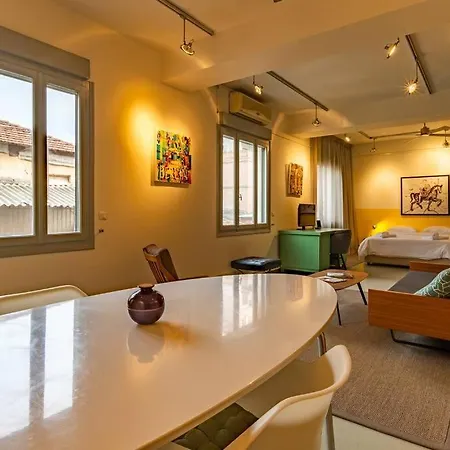 Artistic Spacious Next To Metro Monastiraki *