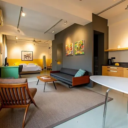 Artistic Spacious Next To Metro Monastiraki Apartment