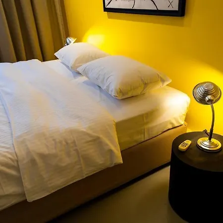Apartment Artistic Spacious Next To Metro Monastiraki Athens