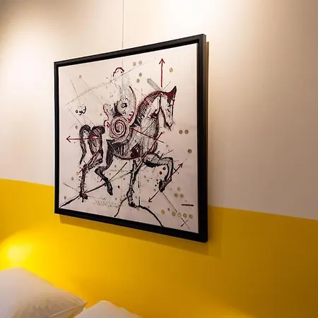 Apartment Artistic Spacious Next To Metro Monastiraki Athens